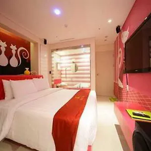 Hotel R